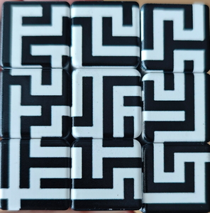 Maze 02 pattern.